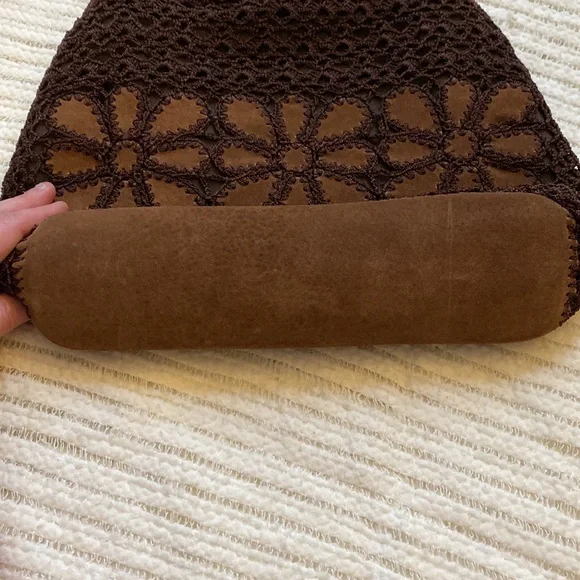Nine West Crochet and Leather
Handbag Purse Brown Floral Circle
Handle Boho - Picture 6 of 6